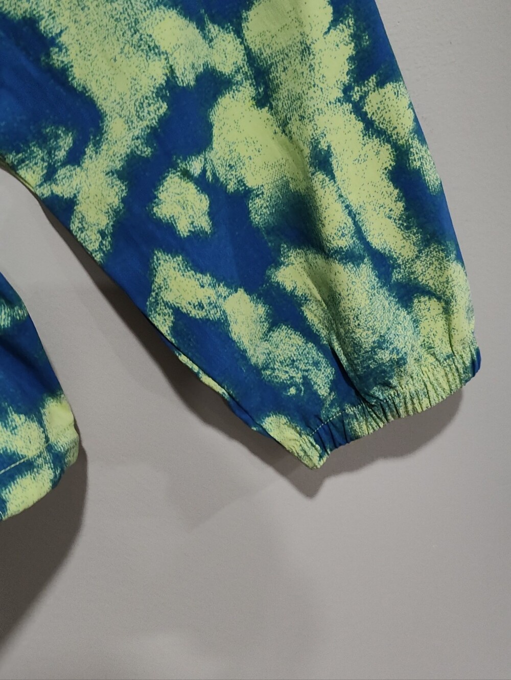 The North Face Women's XL Neon Blue/Yellow Tie Dye Quarter Zip Pull Over/Jacket - Picture 5 of 10